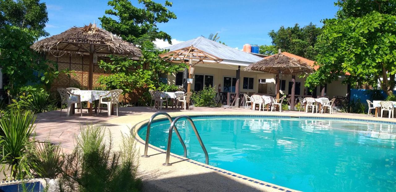 The Shark'S Tail Dive Resort Malapascua Buitenkant foto