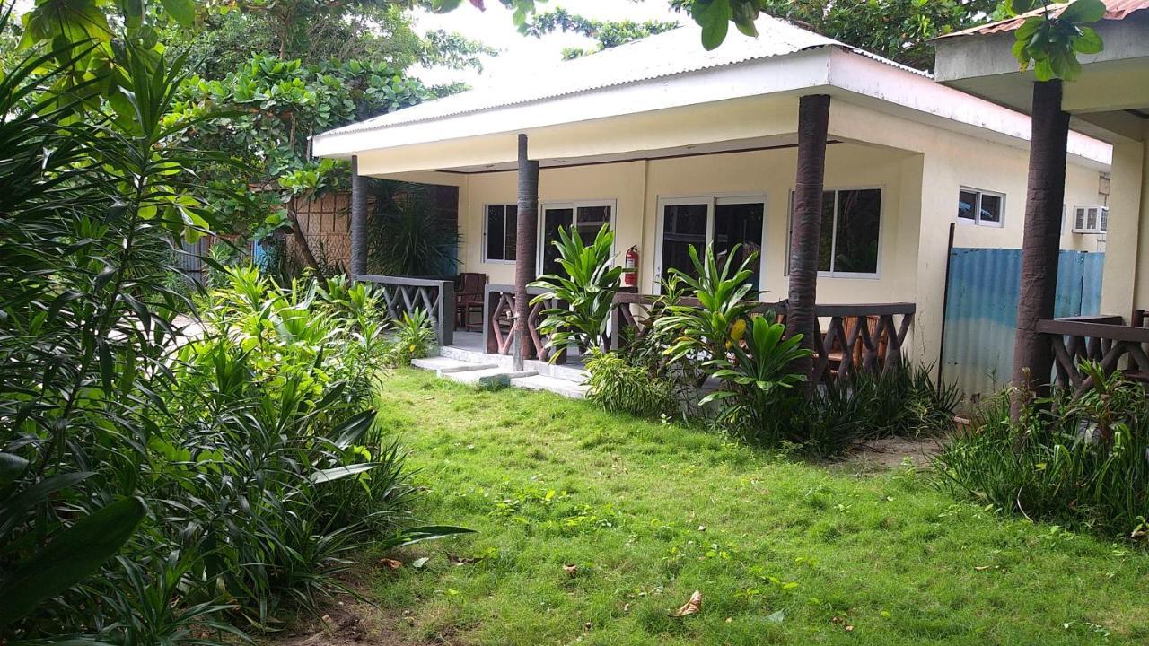 The Shark'S Tail Dive Resort Malapascua Buitenkant foto