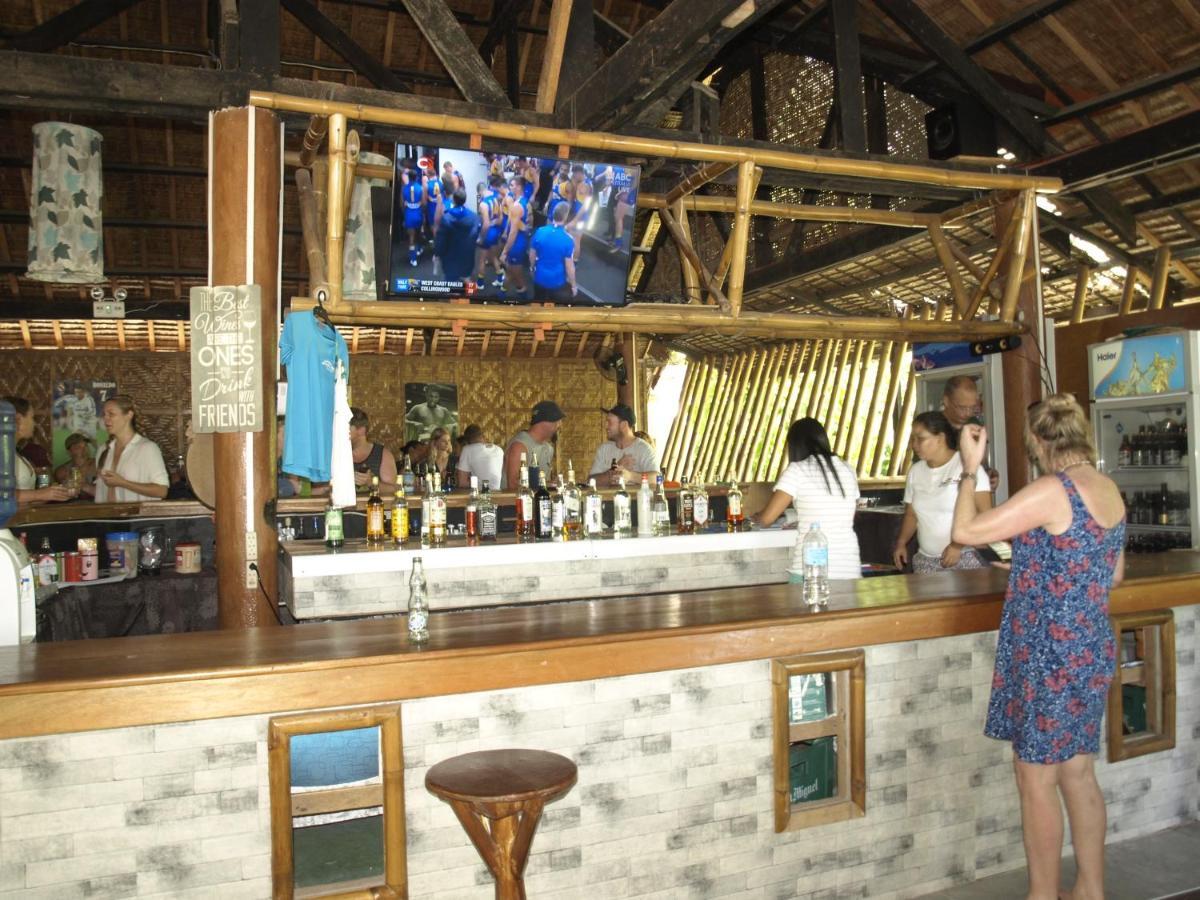 The Shark'S Tail Dive Resort Malapascua Buitenkant foto